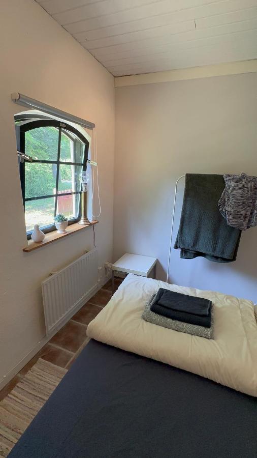 Stort Rymligt Boende Med Tva Sovrum Och Pentry I Lantlig Miljoe Höllviken Exterior foto